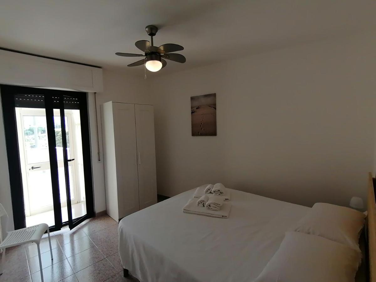 Hostal Gorgo Rinaldi - Locazioni Brevi Monopoli Exterior foto